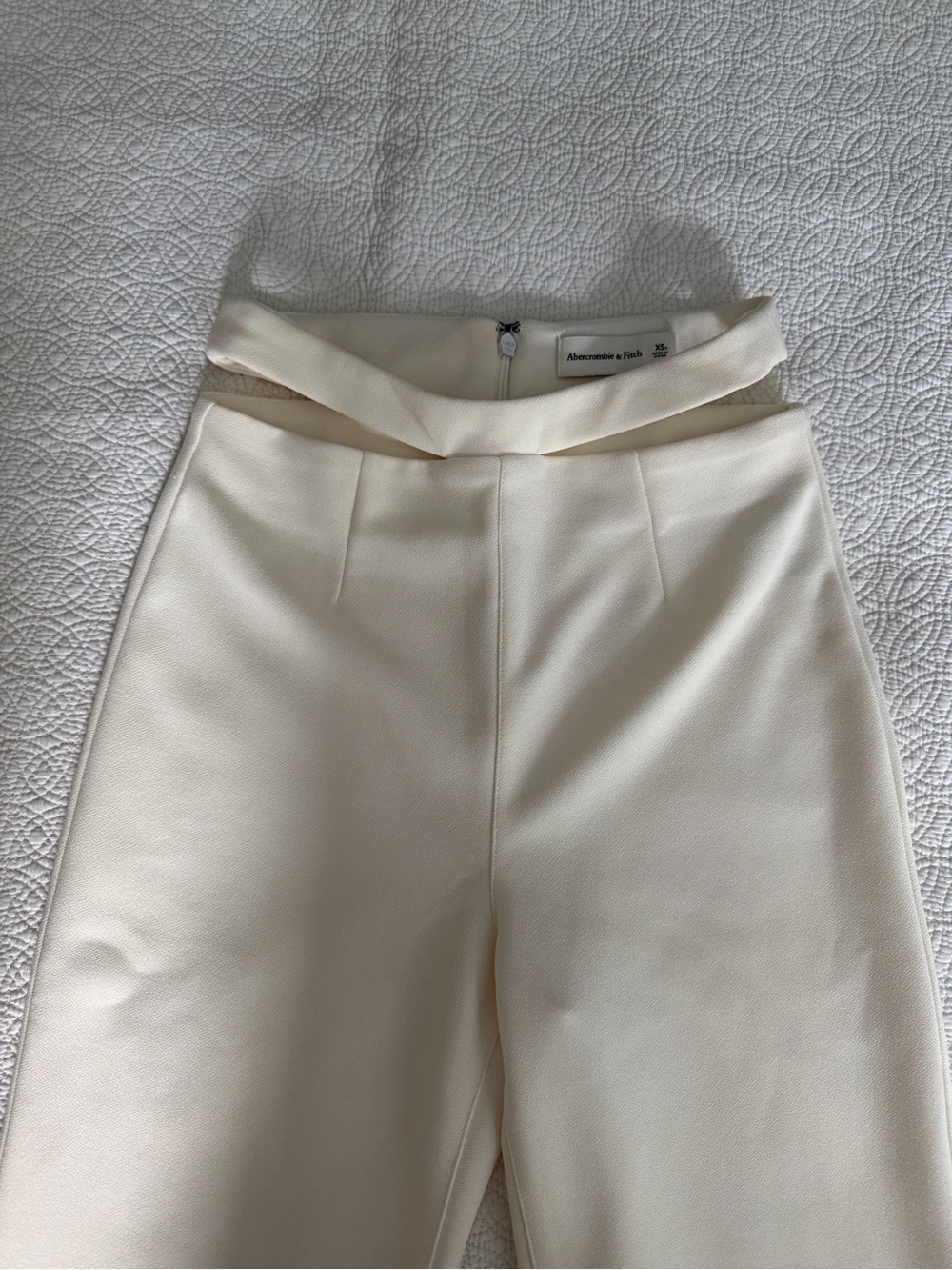 Abercrombie & Fitch Ivory High-Waist Tailored Trousers